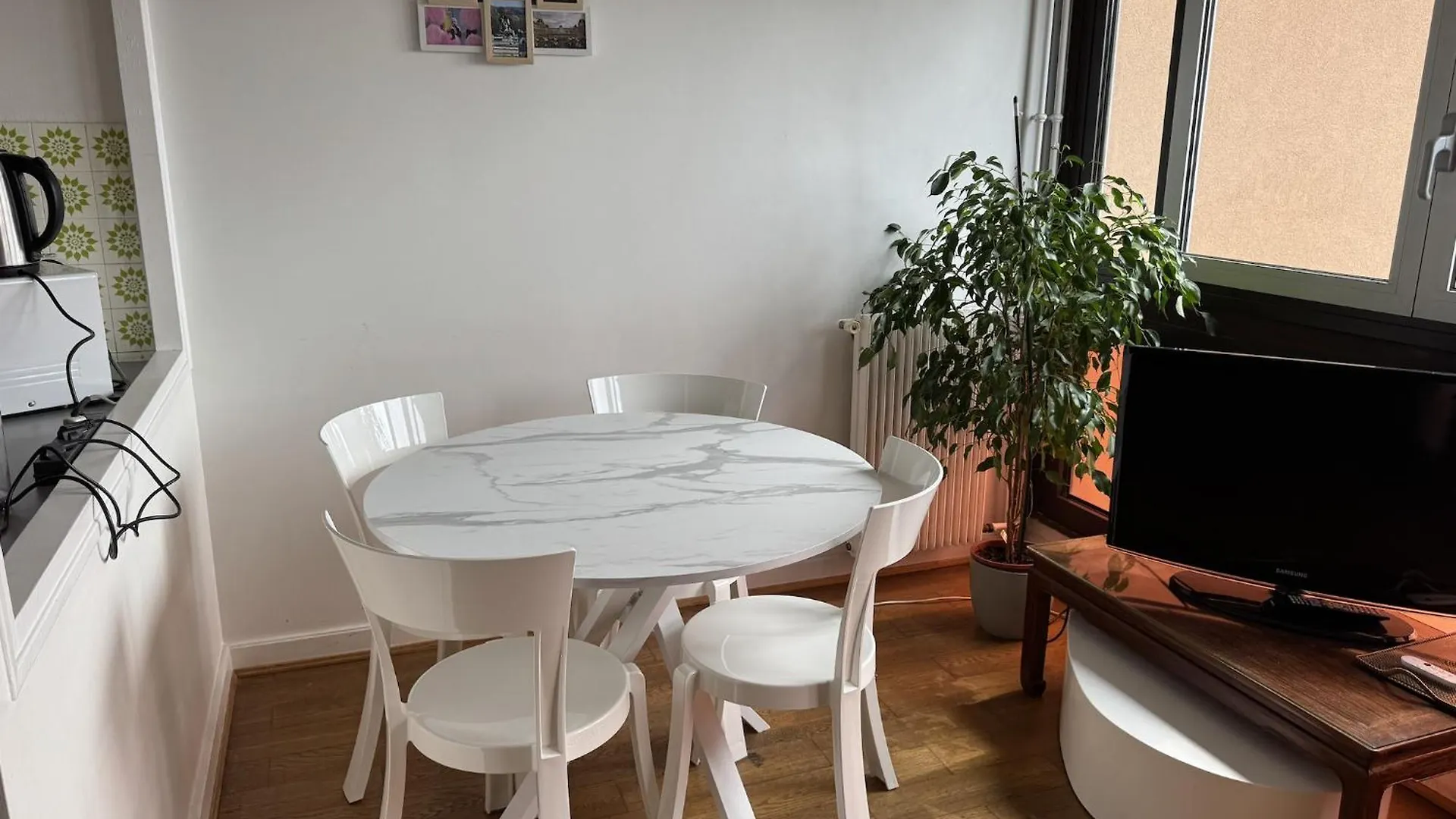 Appartement Lumineux 46M2 20E Paris França
